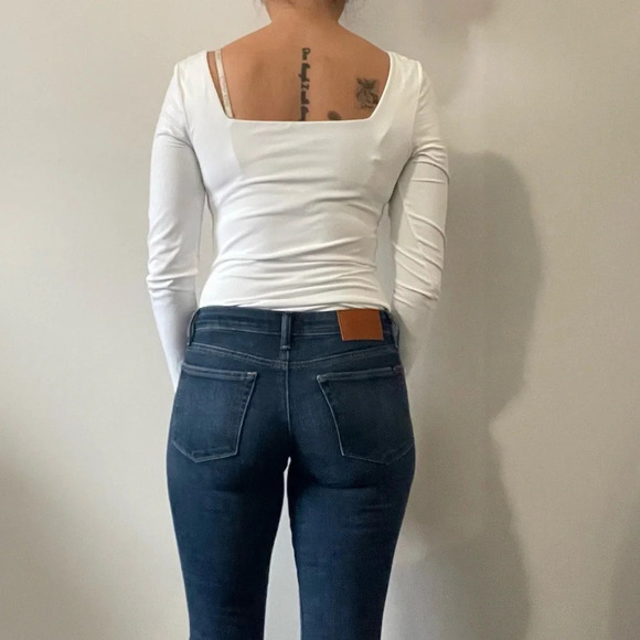 ⚪ Aritzia Babaton Women’s Contour Squareneck Longsleeve Bodysuit Size Large ⚪ - Picture 2 of 12